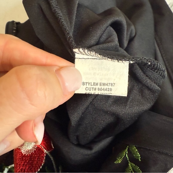 Anthropologie Eva Franco Embroidered Floral Skirt- Size 6 - Picture 3 of 10